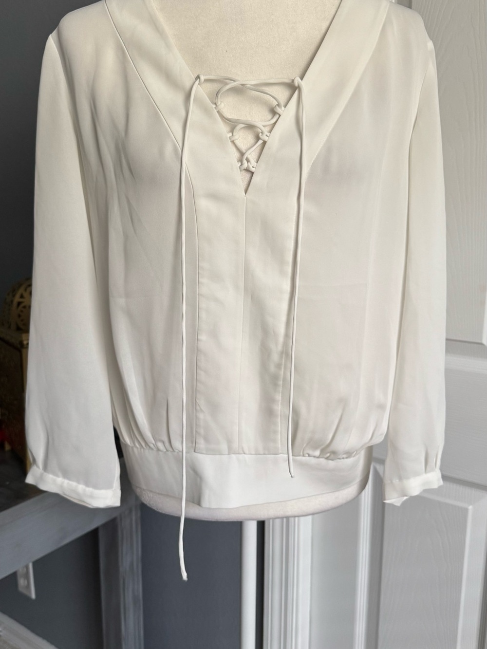 Laundry By Shelli Segal Cream Lace-Up V-Neck Blouse